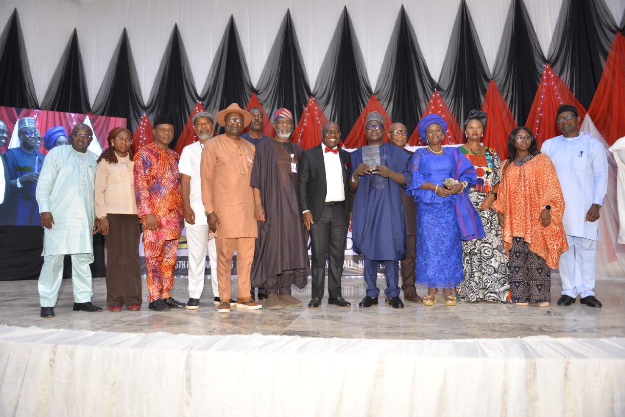 Mukhtar Receives Minister of the Year Award